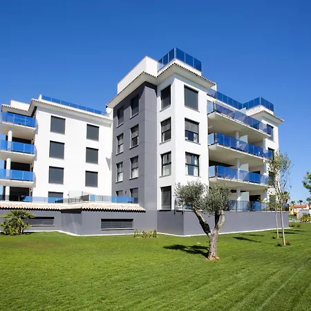 Pinecrest By On Travel Apartman *