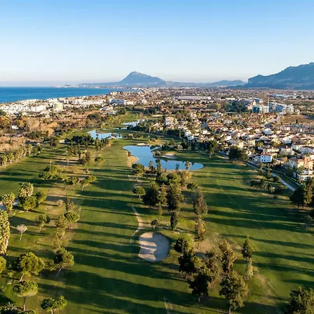 Pinecrest By On Travel